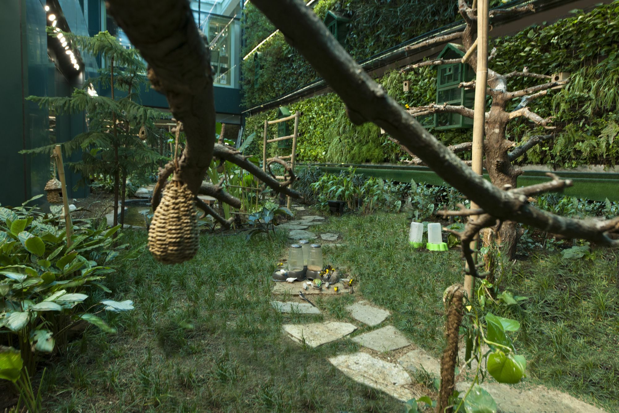 Elite World Grand Istanbul Basin Ekspres Hotel Exterior photo Bird aviary