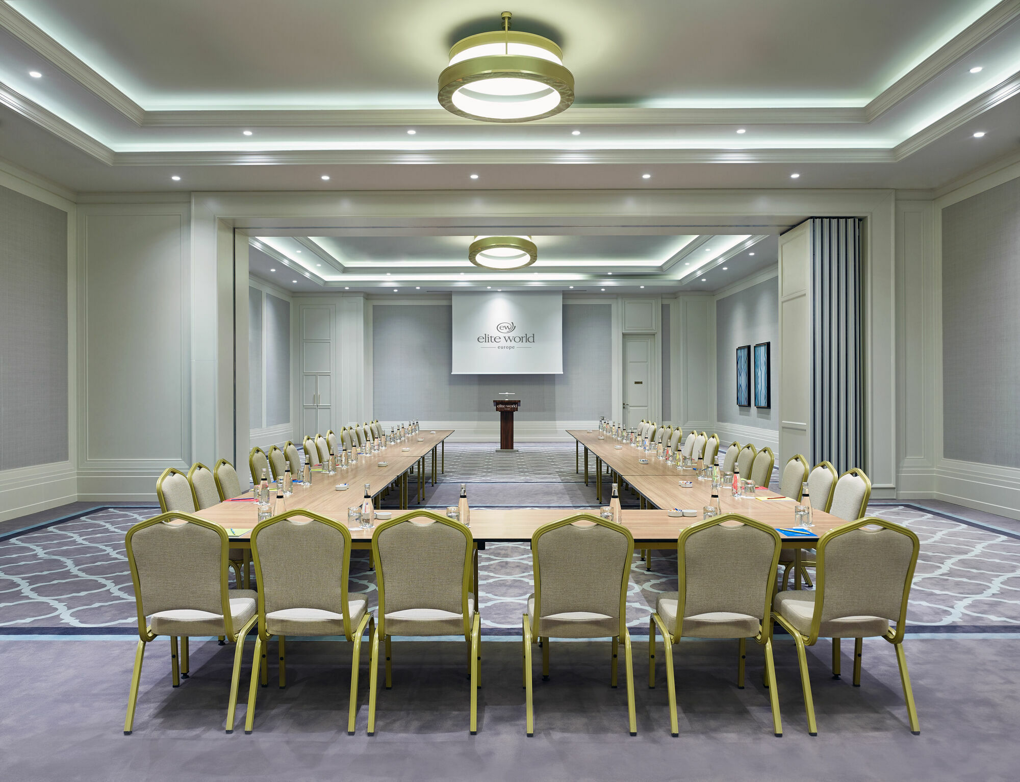 Elite World Grand Istanbul Basin Ekspres Hotel Exterior photo Meeting room